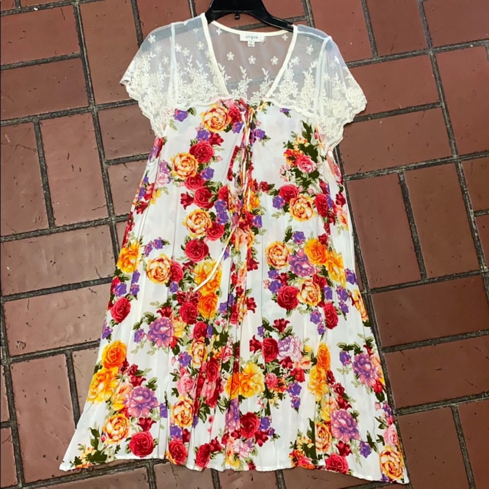 Like new women’s floral dress